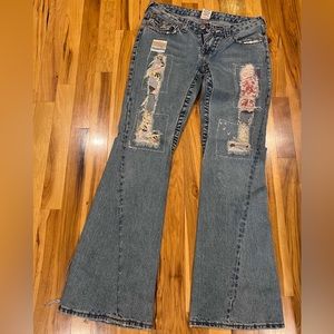 Womens like new vintage True Religion flared jeans.